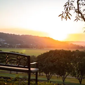 Homestay Belle Vue Manor Couples Retreat