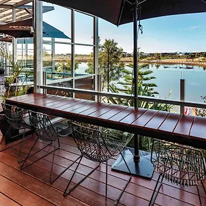 Hotel Mercure Sunshine Coast